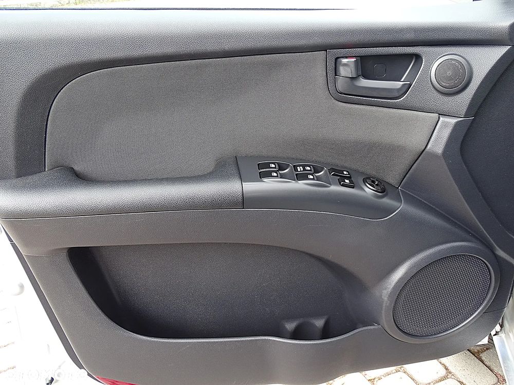 Kia Sportage 2.0 2WD Champ - 29