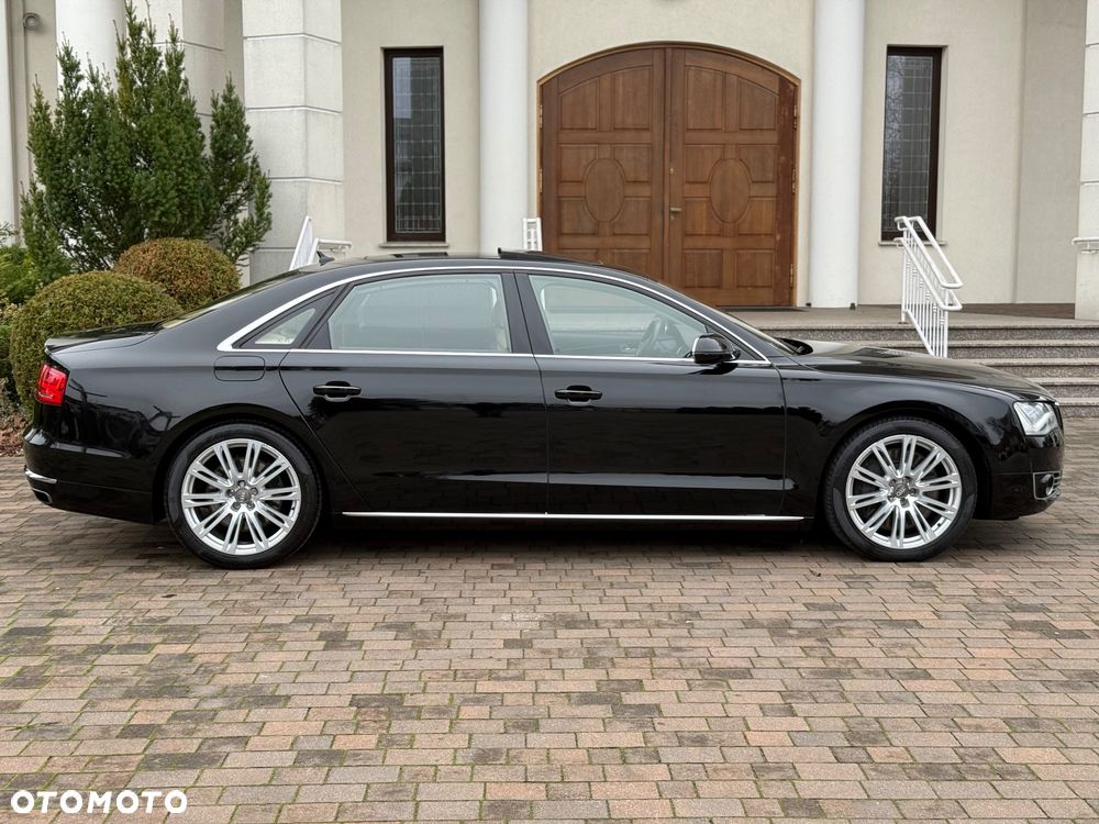 Audi A8 6.3 W12 FSI L Quattro - 2