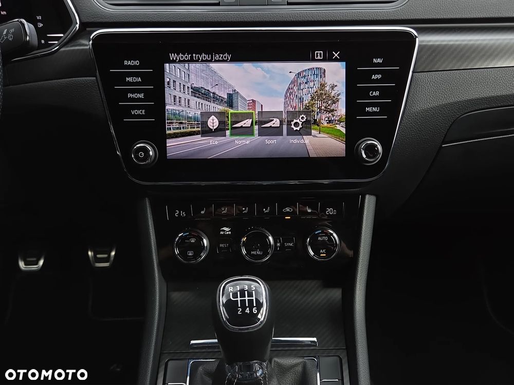 Skoda Superb 1.5 TSI Sportline - 20