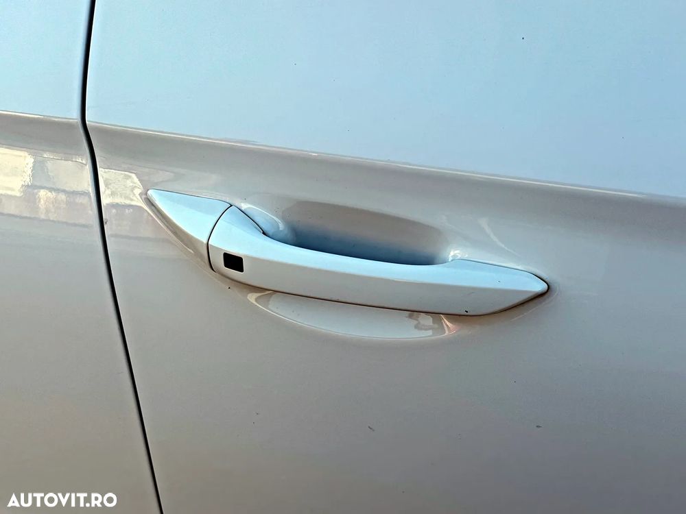 Hyundai IONIQ Plug-in-Hybrid 1.6 GDI Style - 32