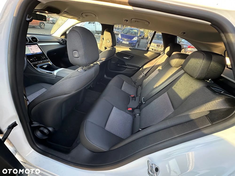 Mercedes-Benz Klasa C 180 9G-TRONIC - 8