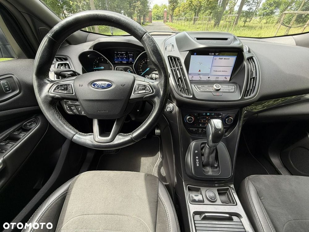 Ford Kuga - 37