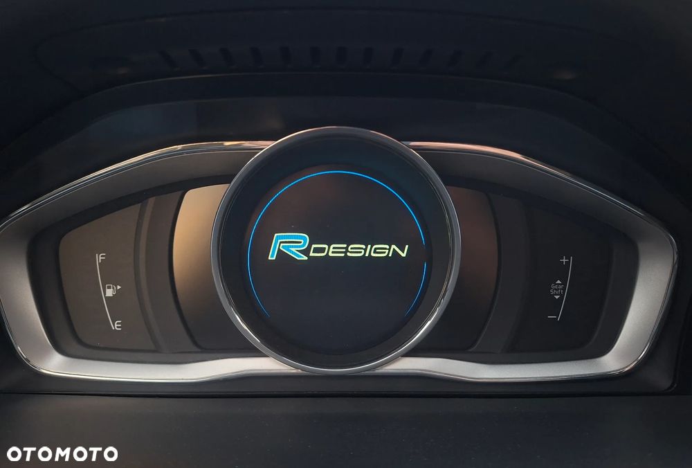 Volvo S60 T3 Momentum - 28