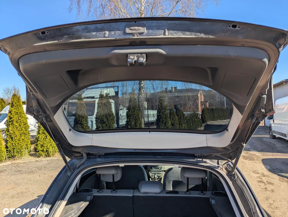 Renault Megane III 1.5 dCi - części / rozbiórka - 11