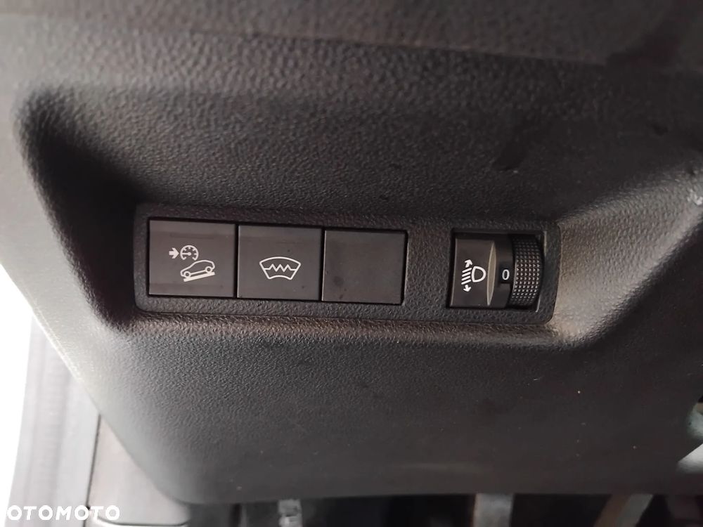 Jeep Avenger 1.2 GSE T3 Altitude Winter Edition FWD - 10