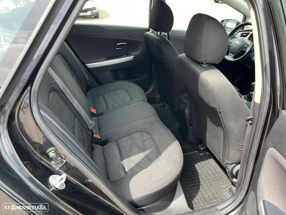 Kia Ceed SW 1.6 CRDi Nav Line - 13