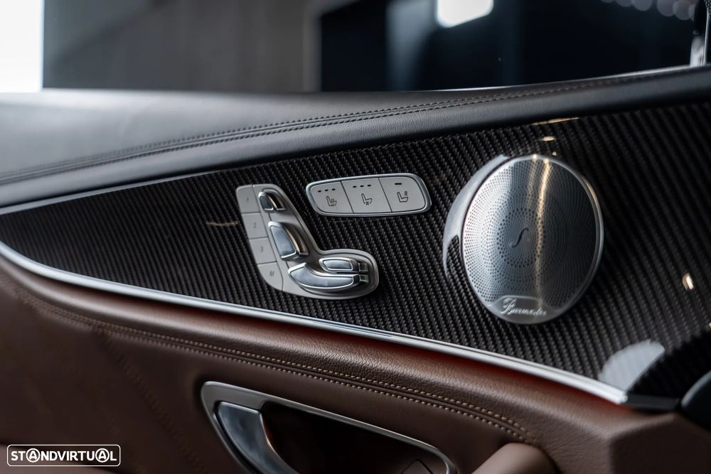 Mercedes-Benz E 63 AMG S 4Matic+ 9G-TRONIC - 34