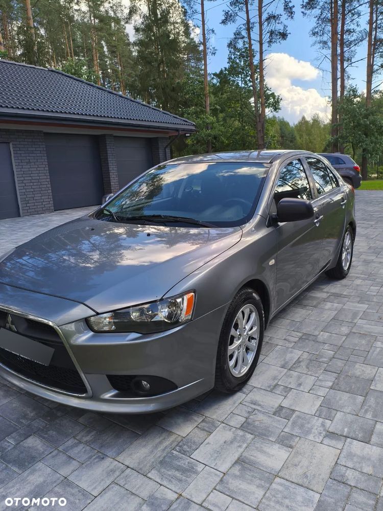 Mitsubishi Lancer - 2