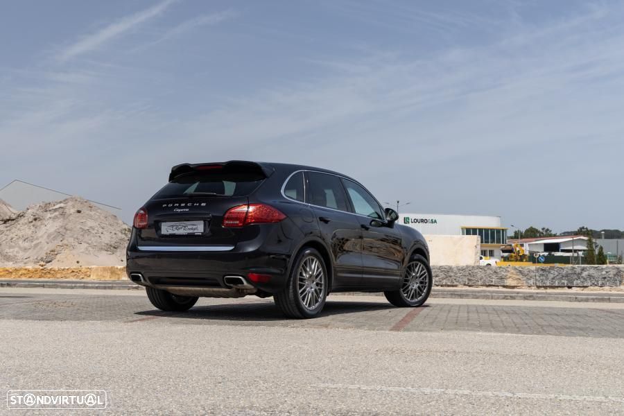 Porsche Cayenne 3.0 V6 - 4