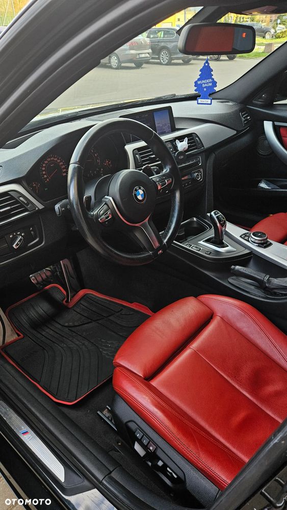 BMW Seria 3 335i xDrive Sport-Aut Sport Line - 32