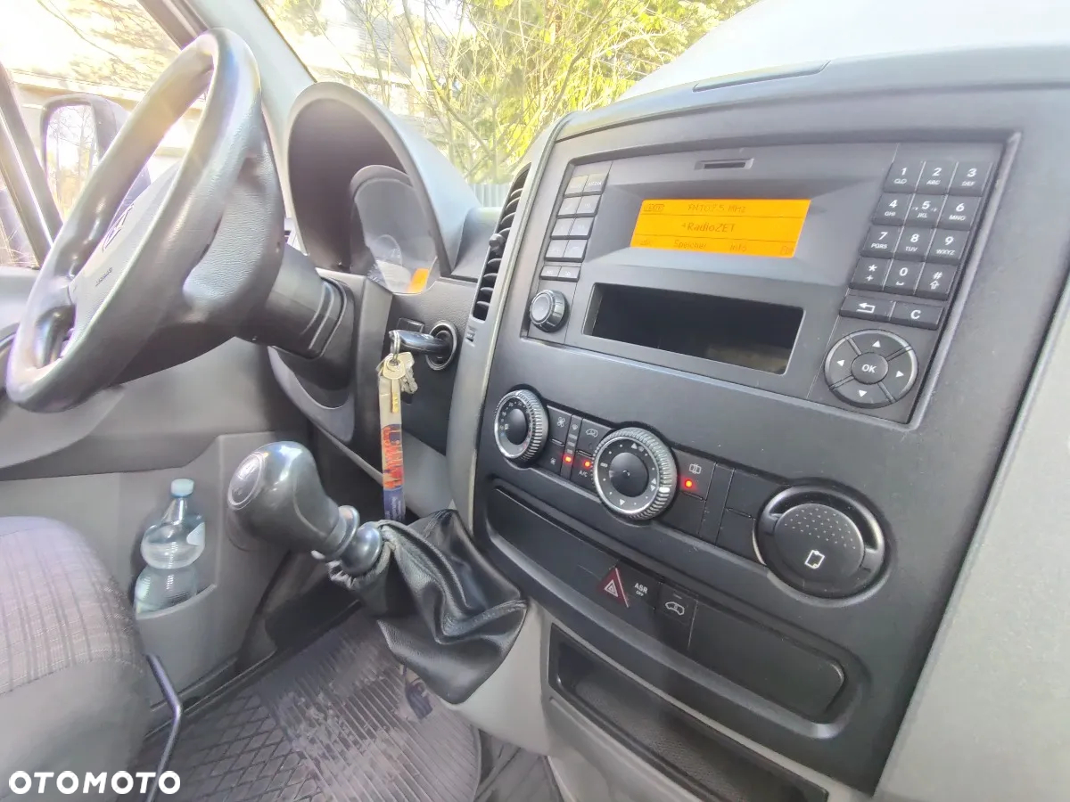 Mercedes-Benz Sprinter - 21