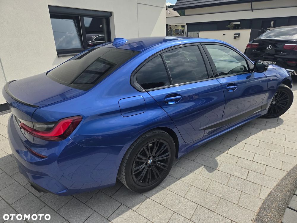 BMW Seria 3 320i xDrive M Sport - 16