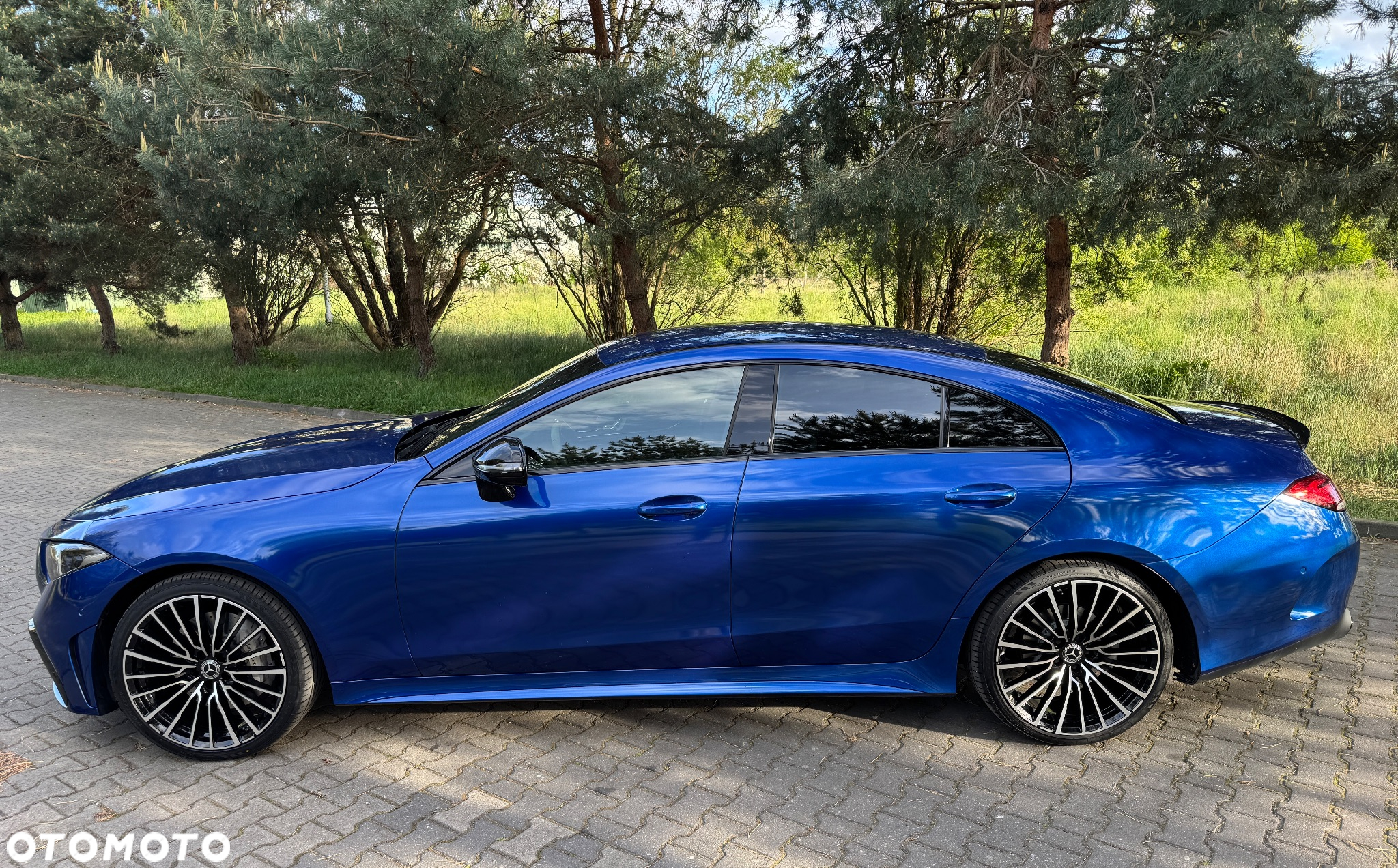 Mercedes-Benz CLS 300 d 4Matic 9G-TRONIC AMG Line - 2