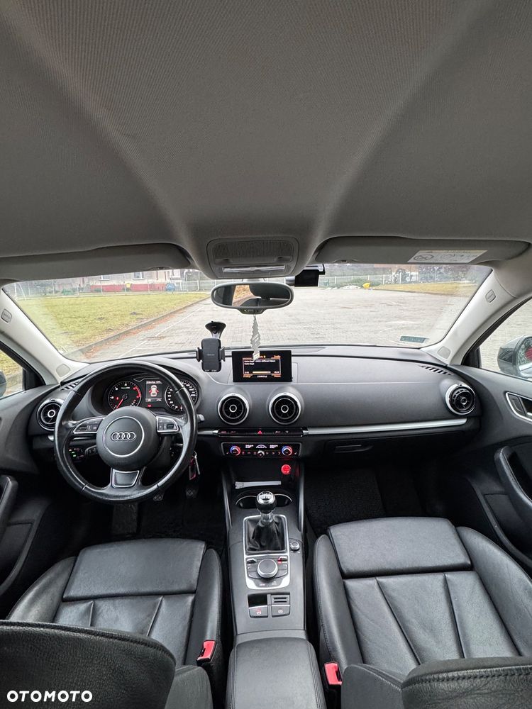 Audi A3 Sportback 1.6 TDI S tronic Ambition - 19