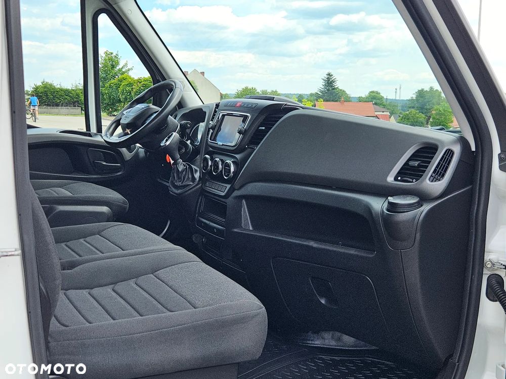 Iveco Daily 35-210, Hi-Matic Kontener plus winda 750 kg. - 26