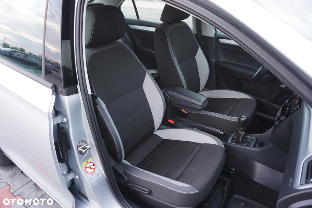 Skoda RAPID 1.0 TSI Style - 15