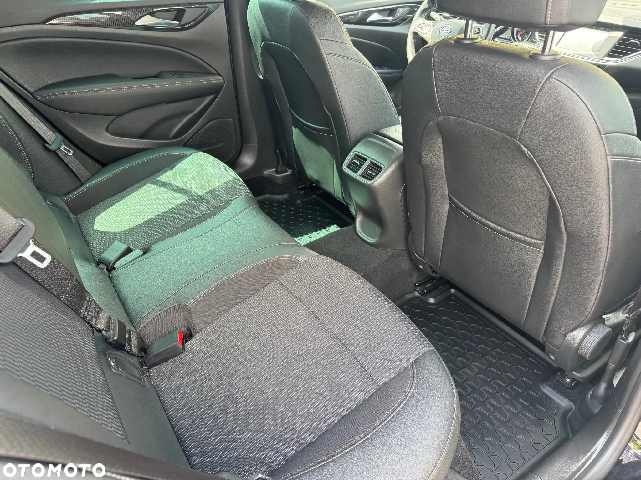 Opel Insignia 2.0 CDTI Elegance S&S - 12