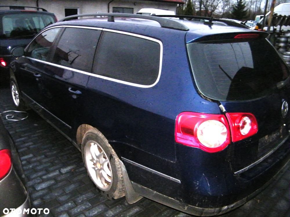 Volkswagen Passat B6 (05-10r.) 2.0 TDI 140KM. Silnik BMP Skrzynia HDV lakier LD5Q.Cały na części. GWARANCJA !!!  Przód Tył Zestaw Komplet Drzwi Klapa Zderzak Błotnik Maska Grill Atrapa Szyba Pas Lampa Lusterko Boczki Fotel Kanapa Kokpit Deska Rozdzielcza Przełącznik Włącznik Sterownik Przewody Wiązka Instalacja Moduł Komputer Czujnik Listwa Pompa Alternator Wtryski Głowica Rozrusznik Kompresor Sprzęgło Dwumas Silnik Skrzynia ABS Klimatyzacji Paliwa Wspomagania Kolektor Turbina Przepustnica Zawór Chłodnica Koło Hak Belka Sanki Zawieszenie Mcpherson Półoś Amortyzator Wydech Tłumik Zacisk Most - 7