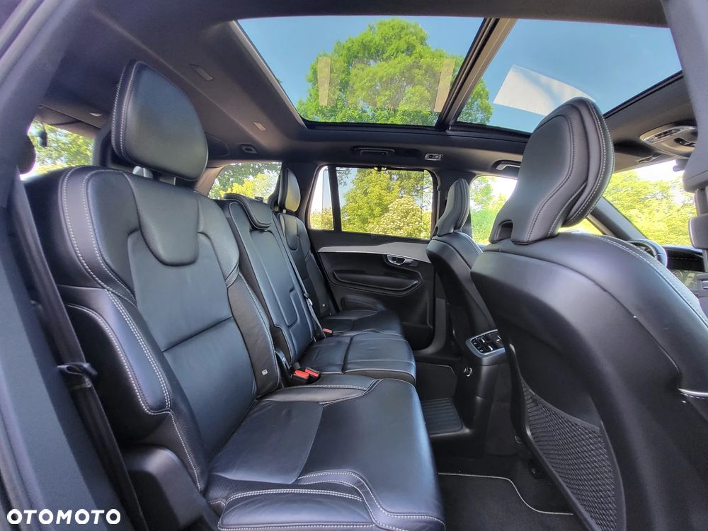 Volvo XC 90 - 22