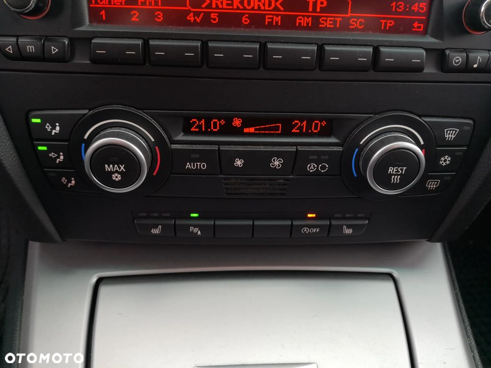 BMW Seria 3 320i Touring - 21