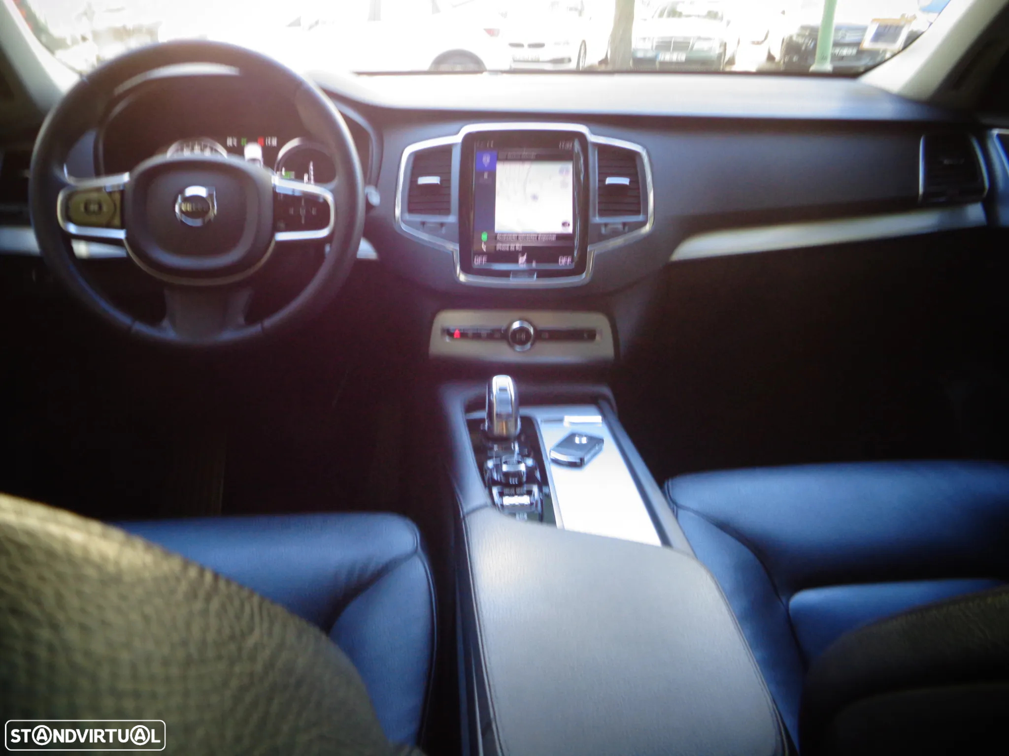 Volvo XC 90 2.0 T8 PHEV Momentum Plus AWD - 2