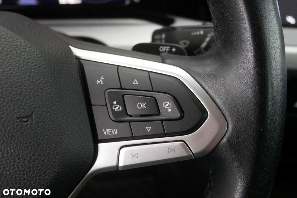 Volkswagen Golf - 21