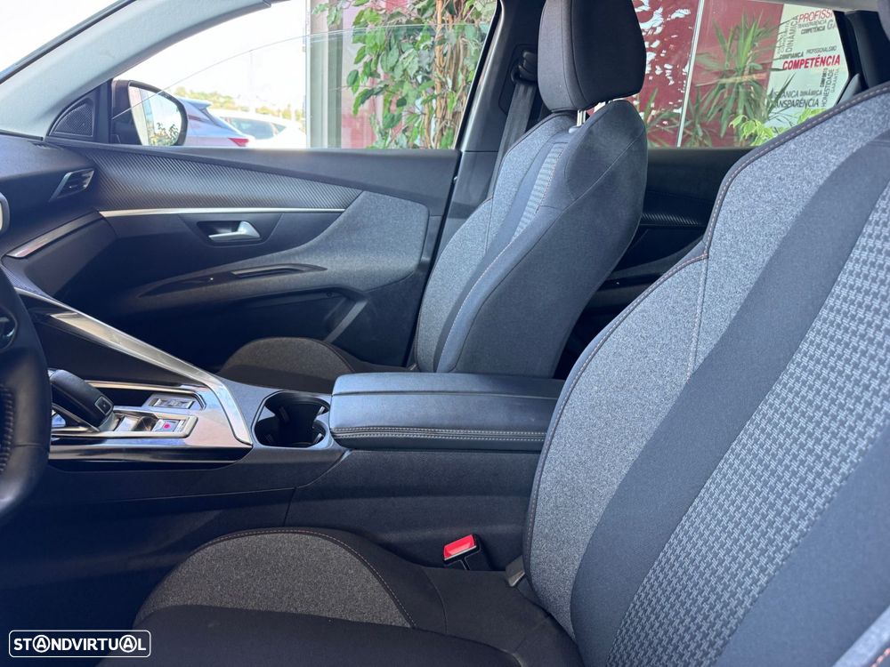Peugeot 3008 PureTech 130 Stop & Start GPF EAT8 Active Business-Pack - 8