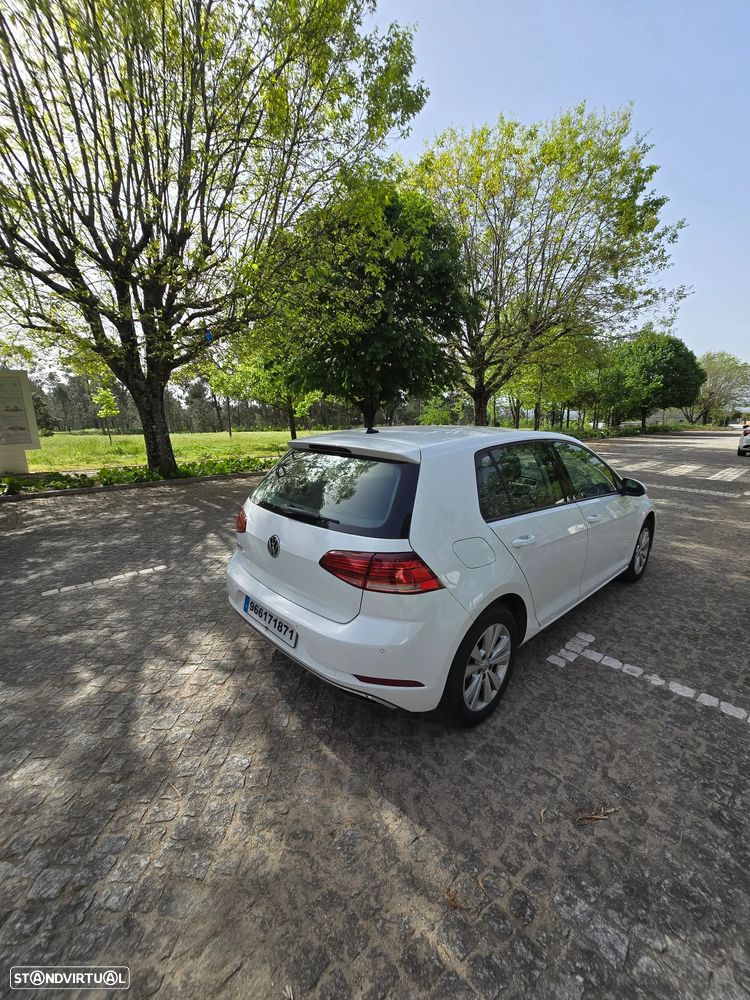 VW Golf 1.6 TDI Confortline - 6