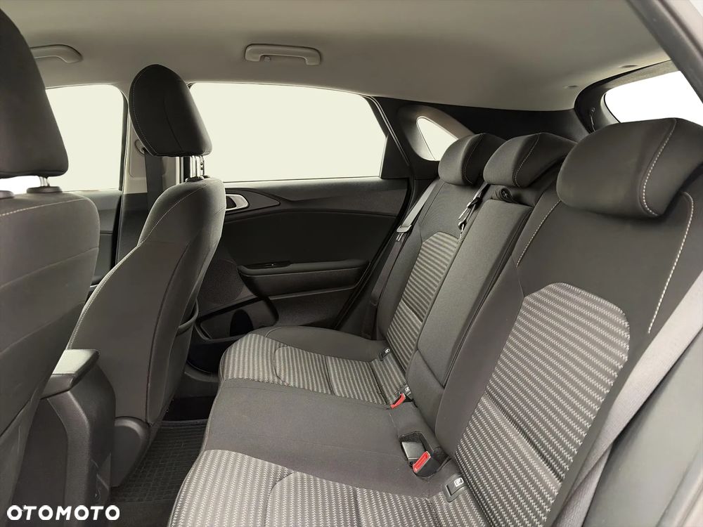 Kia Ceed 1.5 T-GDI M - 11