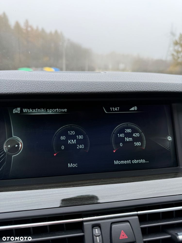 BMW Seria 5 525d xDrive Touring Sport-Aut Modern Line - 32