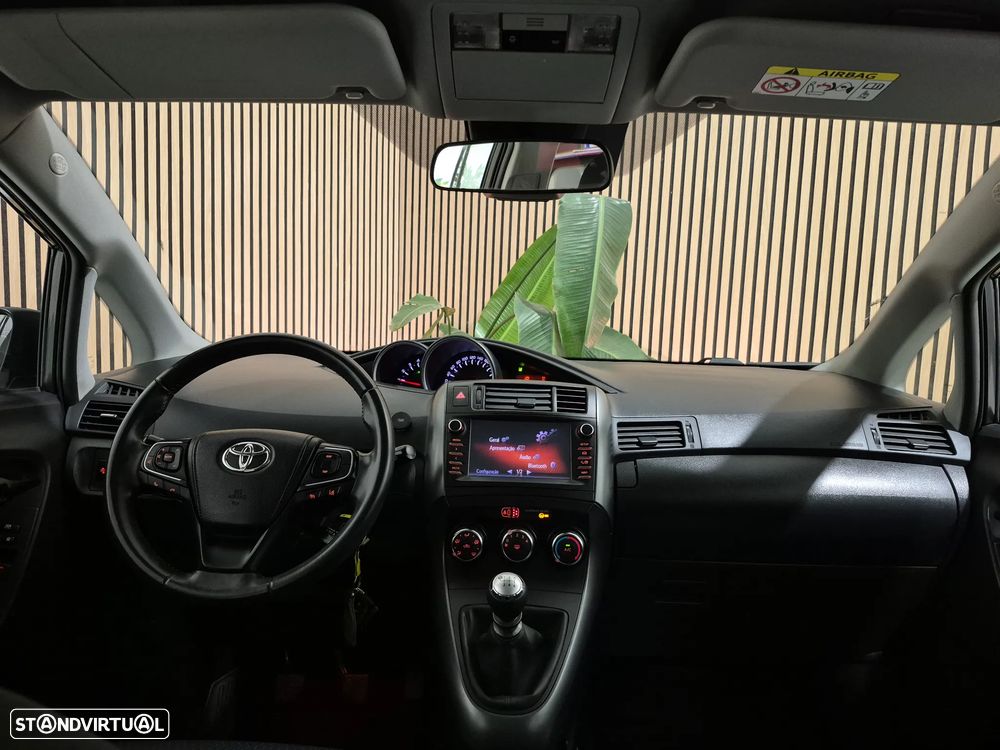Toyota Verso 1.6 D-4D Comfort - 27
