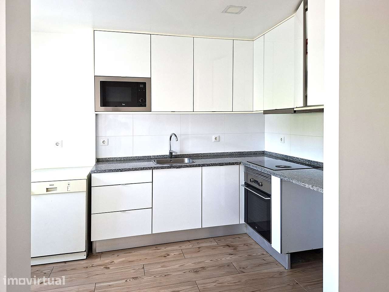 T1 Remodelado | Cozinha Equipada | Rua António Nobre, Odivelas - Grande imagem: 3/9