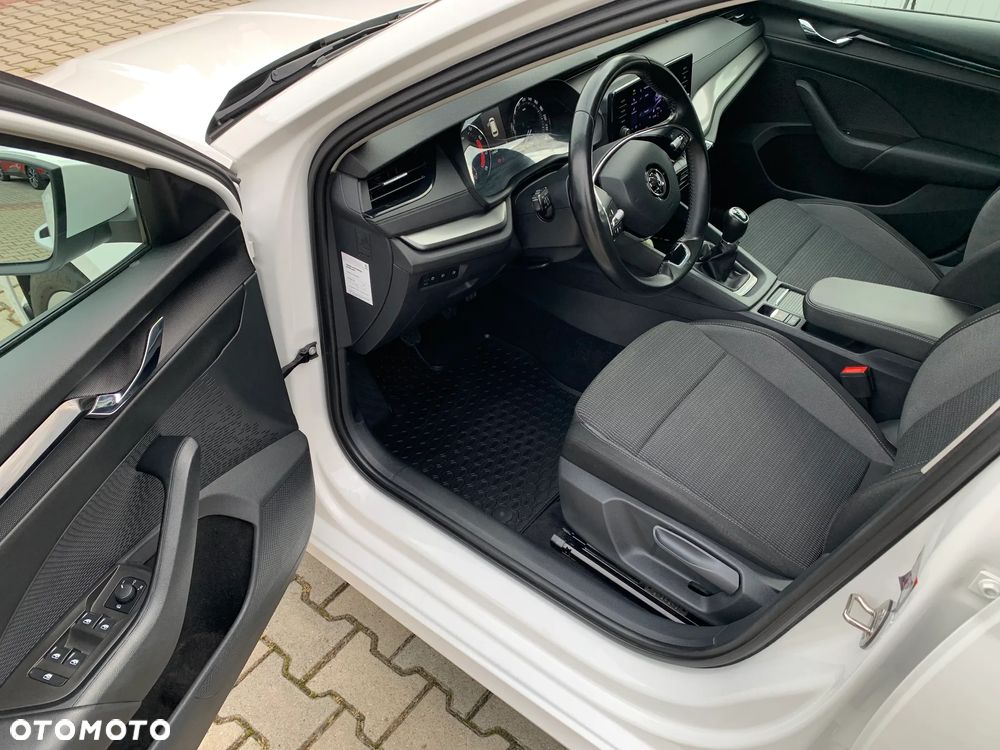 Skoda Octavia 1.5 TSI ACT Ambition - 11