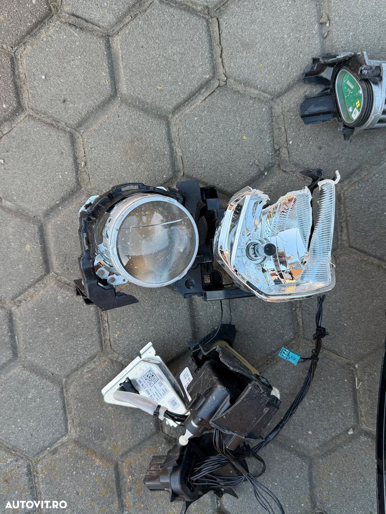 Peugeot 308 1.2 L PureTech Turbo S&S EAT8 Allure - 21