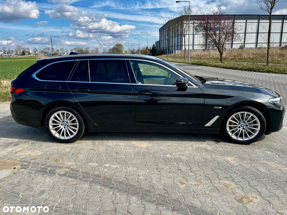 BMW Seria 5 ver-530e - 11