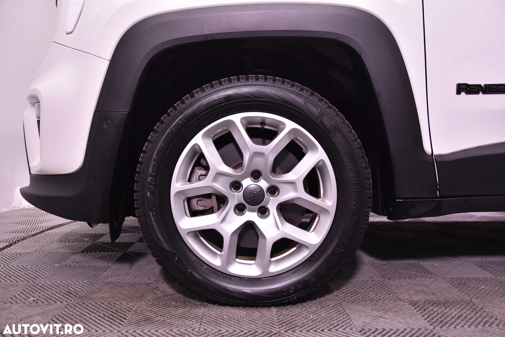 Jeep Renegade - 13