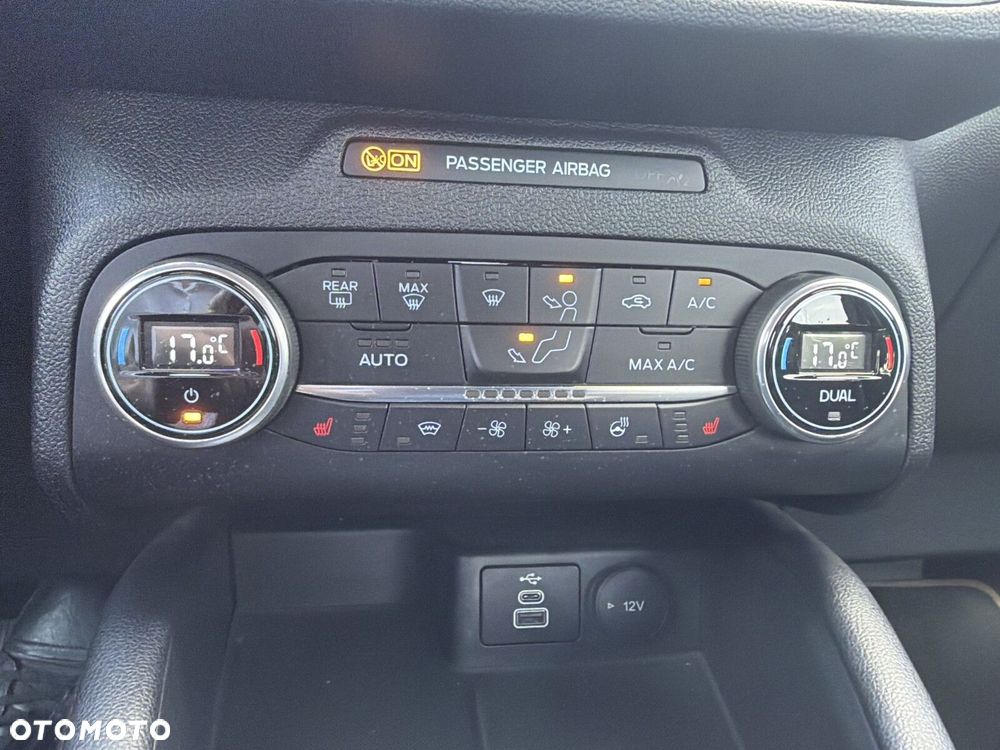 Ford Kuga - 25