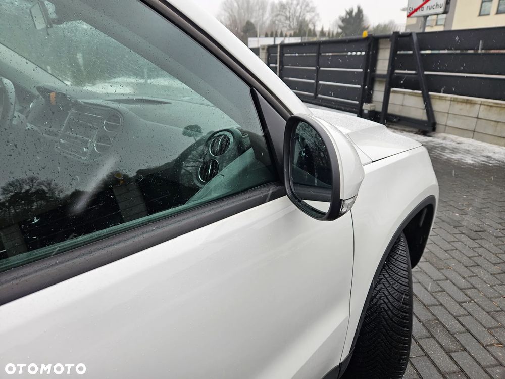 Volkswagen Tiguan - 10