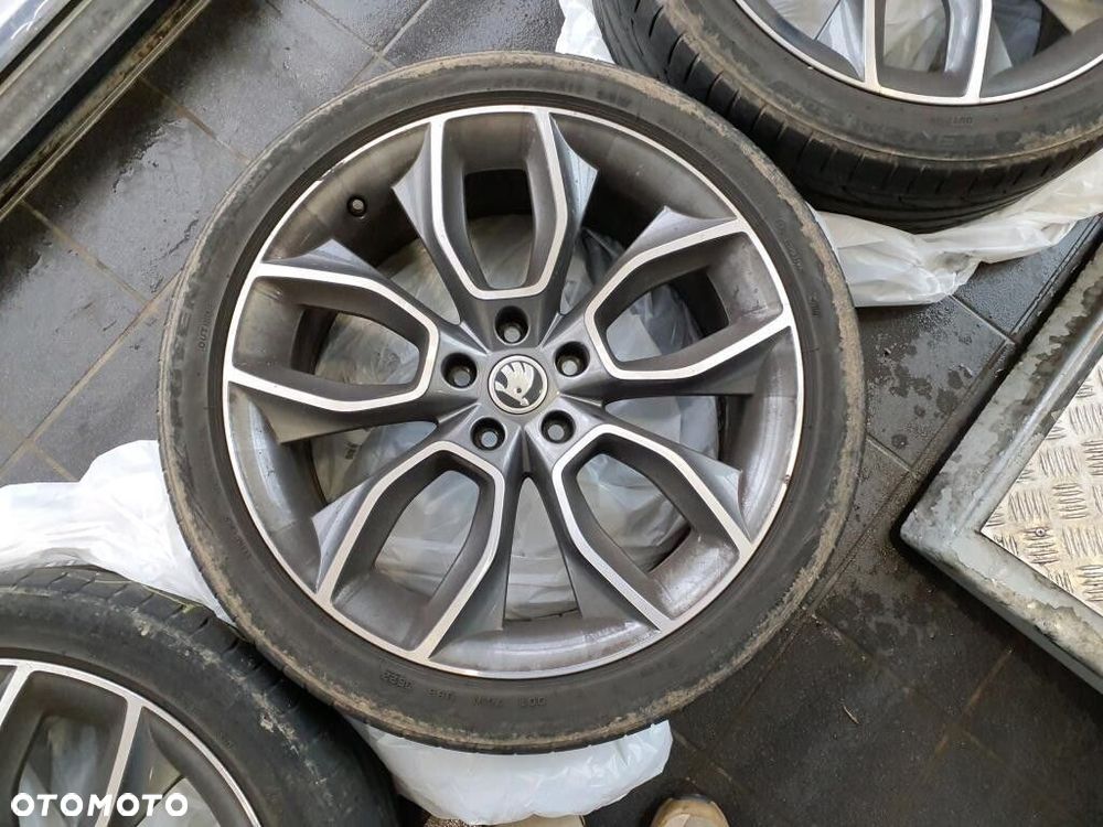 Skoda Superb 2.0 TDI SCR 4x4 Scout DSG - 4