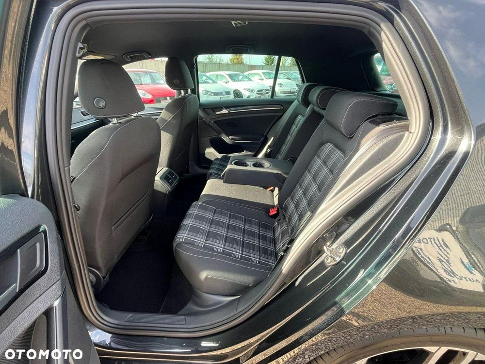 Volkswagen Golf 2.0 TDI BMT GTD - 9