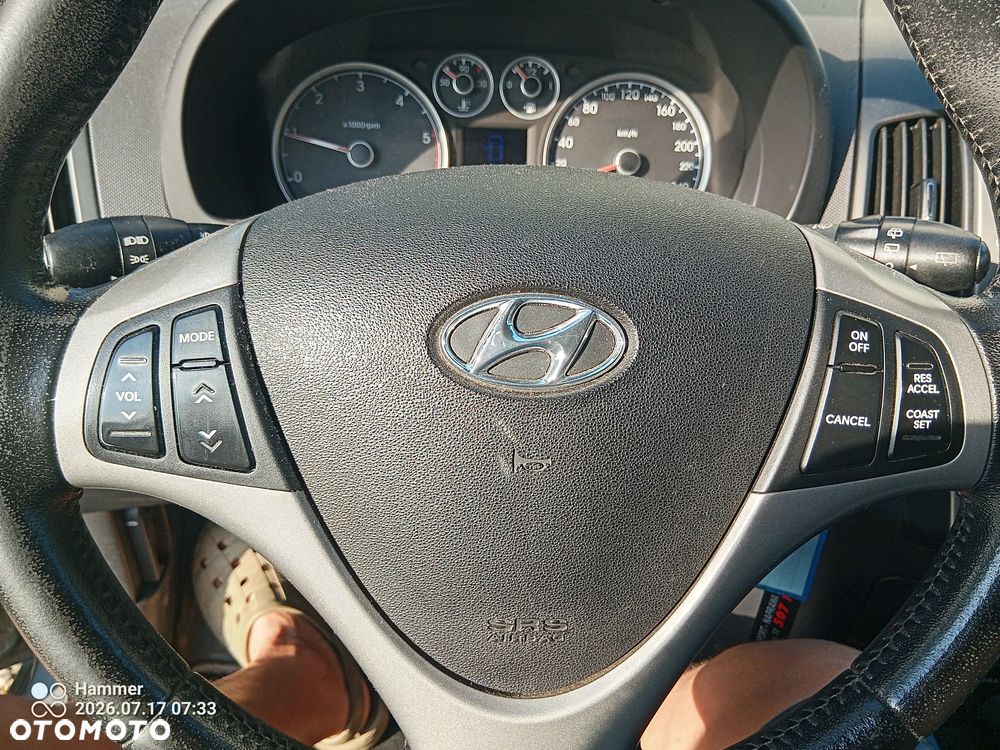 Hyundai i30 1.6 CRDi Base EU5 - 17