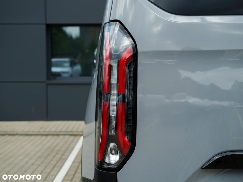 Ford Tourneo Custom 2.5 PHEV CVT 340 L2 Titanium - 18