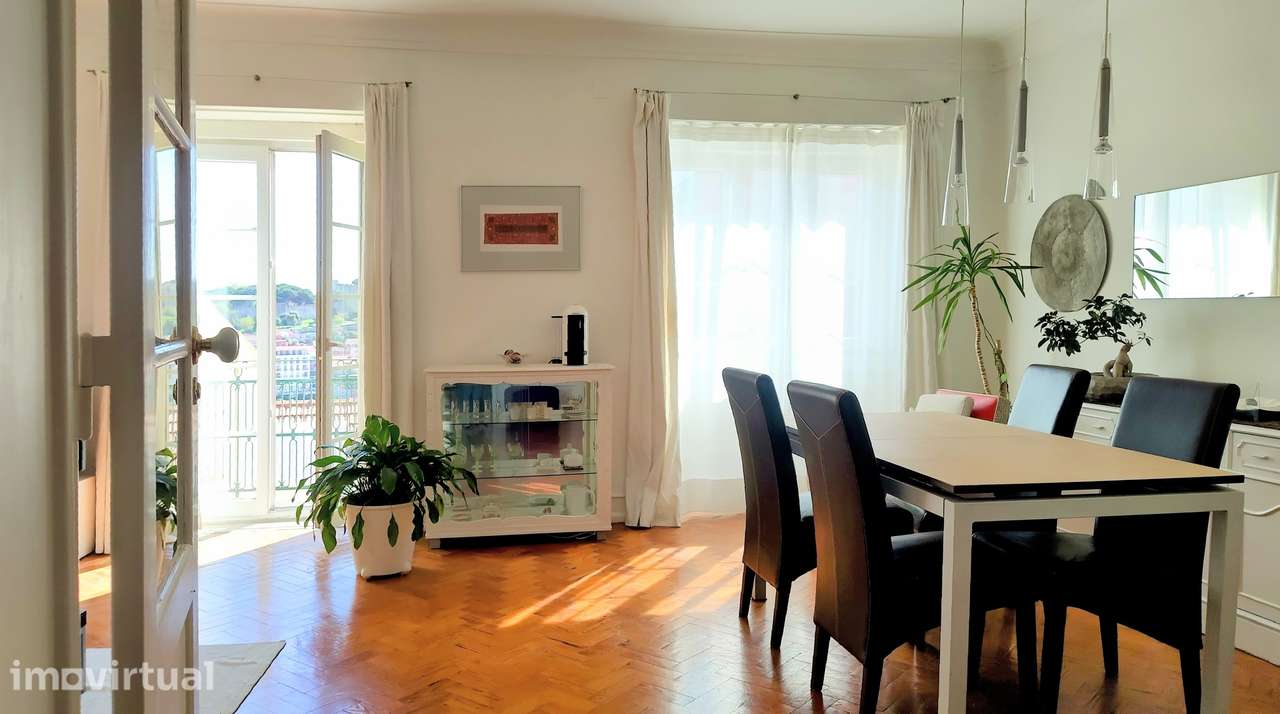 T2 com Vista sobre Lisboa e o Tejo | Varanda | Graça - Grande imagem: 2/19