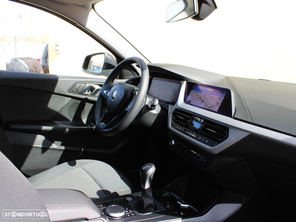 BMW 116 d Pack Essence - 60