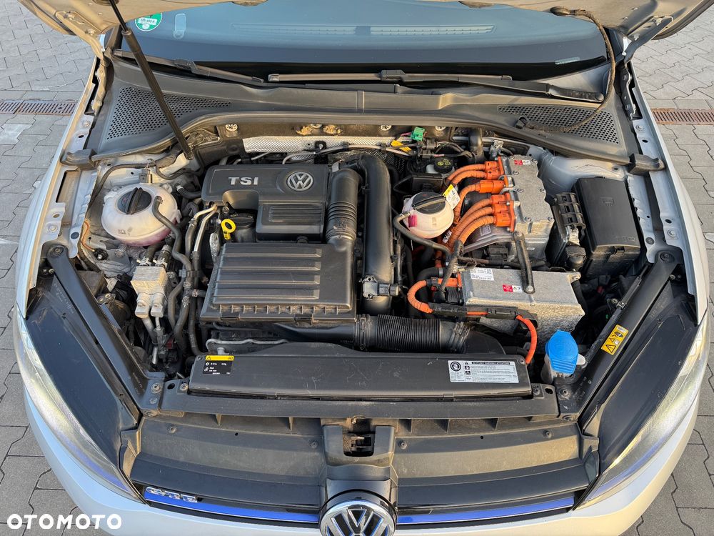 Volkswagen Golf - 12