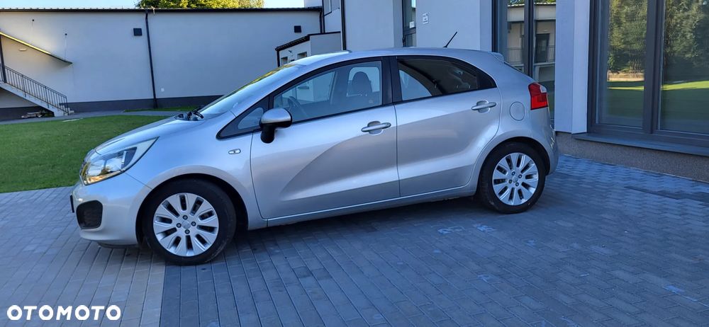 Kia Rio 1.2 Attract - 11