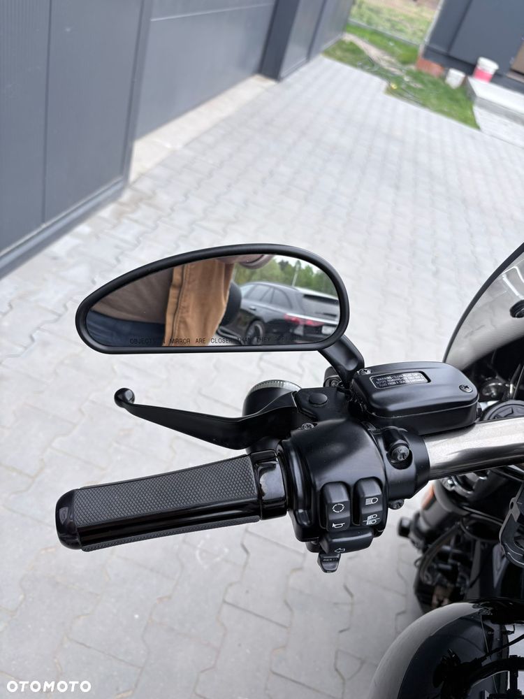 Harley-Davidson Softail Breakout - 19