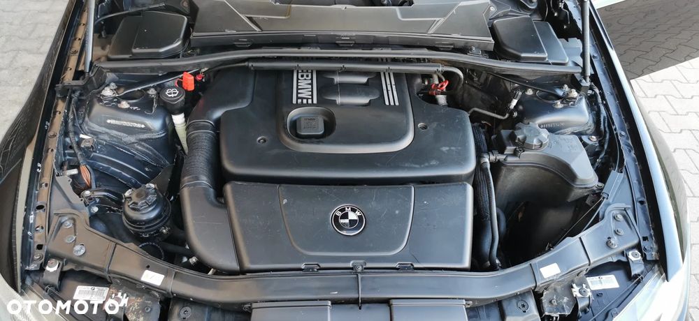 BMW Seria 3 318d - 19