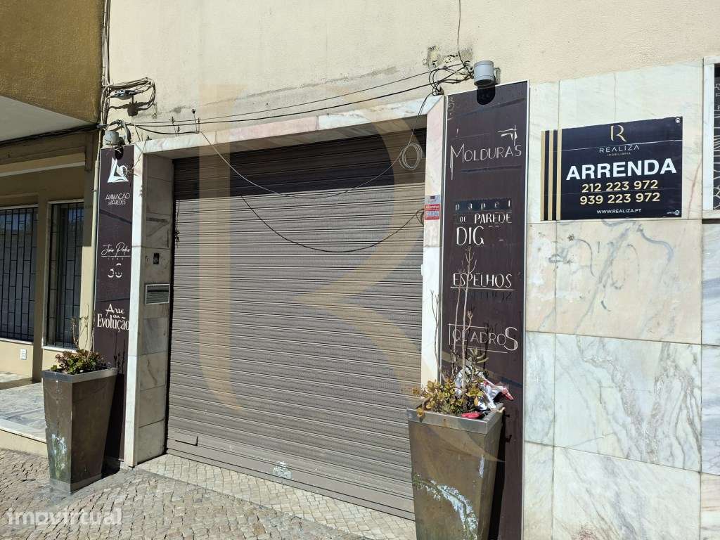 Loja na Torre da Marinha - Grande imagem: 3/19