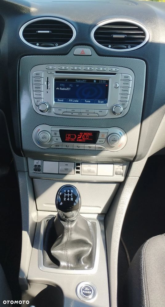 Ford Focus 1.6 16V Style+ - 17